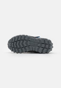 Geox HIMALAYA BOY ABX - Botines con cordones - royal/black