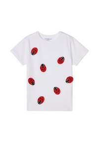 Hvid bomulds t-shirt med røde marihøns applikationer med sorte detaljer, korte ærmer og rund halsudskæring.