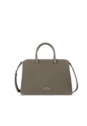 Taupe strukturierte Handtasche mit doppelten Griffen und verstellbarem Schulterriemen, rechteckige Form, Bugatti Logo-Plakette vorne.