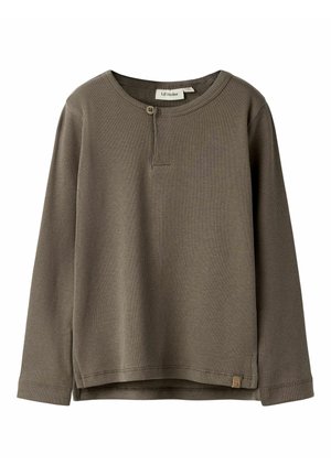 Bruin langärmelig geribbelde trui met een ronde halslijn en een knoopsluiting bij de borst, met een klein stoffen label op de zoom.