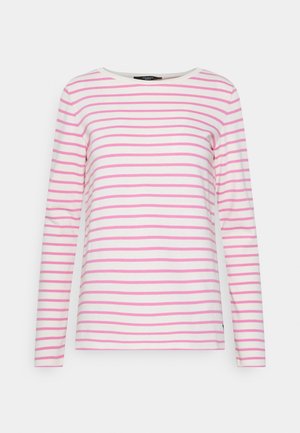 Pitkähihaine T-paita, joka on valmistettu pehmeästä kankaasta ja jossa on vaakasuorat vaaleanpunaiset ja valkoiset raidat. Paidassa on pyöreä kaula-aukko ja normaali istuvuus.