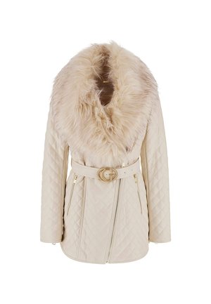Giacca beige trapuntata con colletto in pelliccia sintetica, fibbia in metallo dorato e tasche con zip. Presenta maniche lunghe e un design aderente.