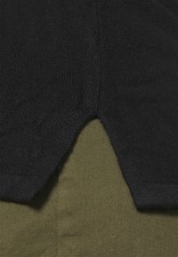 ONLY Carmakoma Sweter
