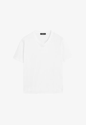 Maglietta bianca a maniche corte con scollo a V e etichetta nera "Massimo Dutti" all'interno del colletto posteriore, mostrata su uno sfondo bianco uniforme.