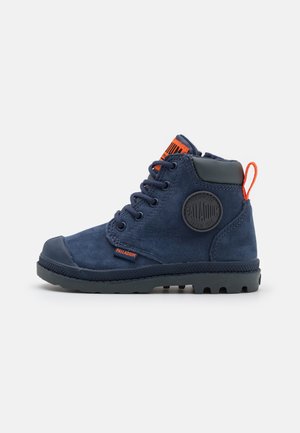 Palladium Pampa Hi Cuff WP OZ Unisex Kinder Schnürboots Verstärkte Fußspitze und Ferse, Griffige