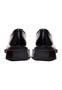 Cesare Gaspari Stringate - black