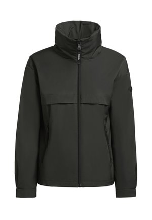 Veste vert foncé avec un col haut, fermeture éclair devant et deux grandes poches poitrine. Le tissu semble lisse avec un léger éclat.