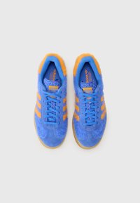adidas Originals GAZELLE BOLD - Športni copati - blue/bright orange/gold-coloured