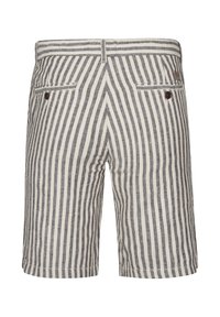 Gestreepte shorts van lichtgewicht stof; beschikt over verticale grijs-witte strepen, twee achterzakken met bruine knopen en een rechte snit.