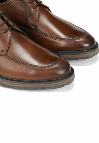 Fluchos Zapatos de vestir - camel
