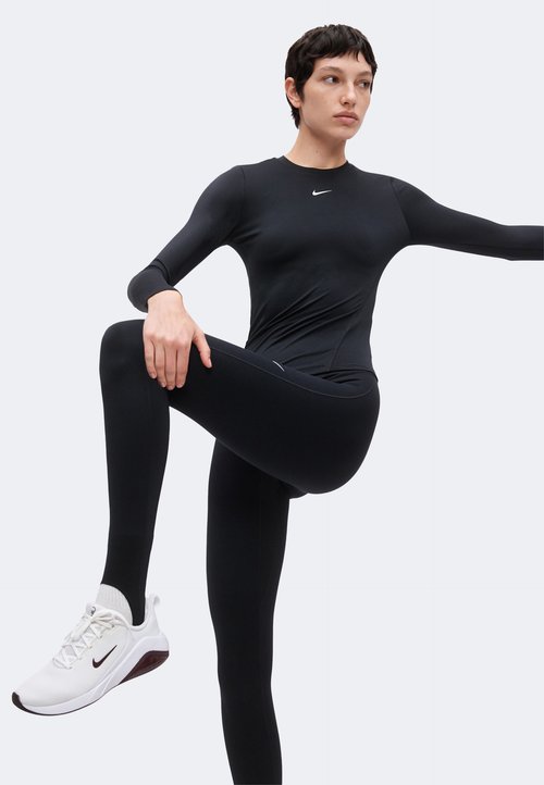 Nike Malla larga de mujer One Negro — photo 4