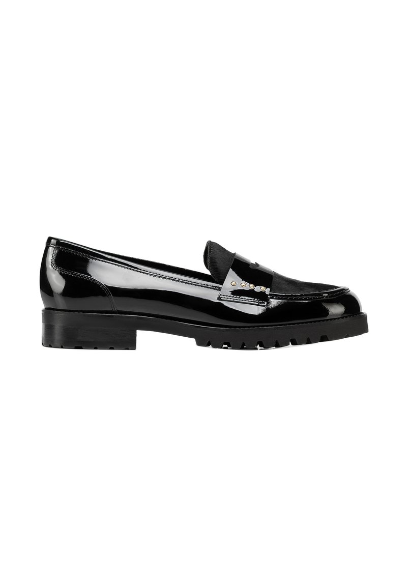 Schwarze Lackleder-Lederschuhe mit niedrigem Absatz, Profilsohle und dekorativem Riemen mit kleinen goldfarbenen Nieten an der Oberseite.