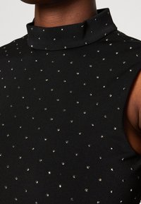 Forever New Juhlamekko - black