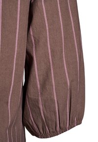 Brown fabric with vertical pink stripes; close-up of a gathered, puffed sleeve with a textured surface. Edge is elasticated.