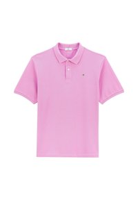 Polo shirt à manches courtes en rose clair avec un col et un bouton unique. Présente un petit logo sur le côté gauche.