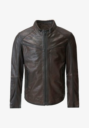 Chaqueta de cuero marrón con un alto cuello, cierre de cremallera frontal, dos bolsillos laterales y detalles de costura sutiles. Textura lisa y diseño entallado.