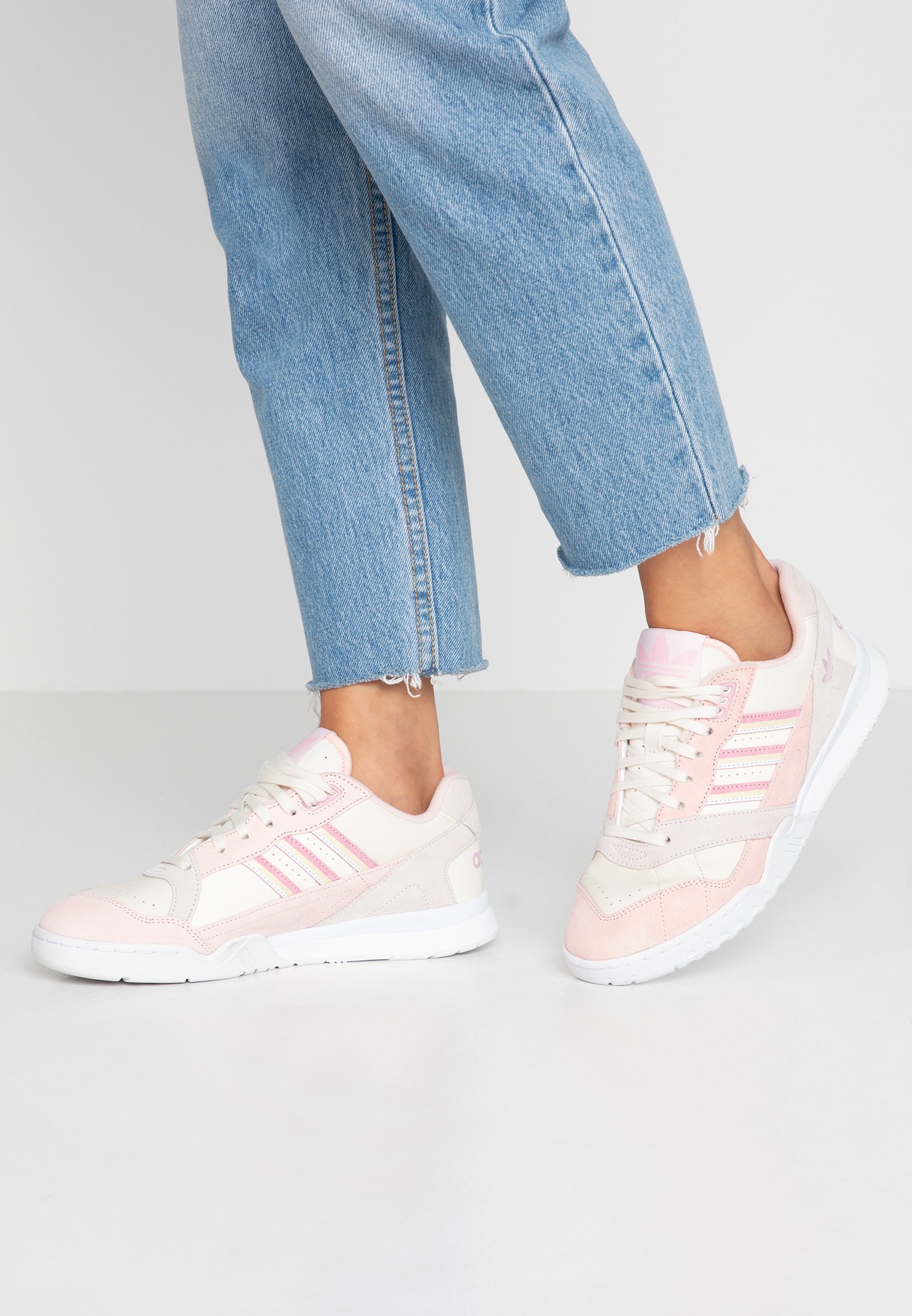 adidas Originals A.R. TRAINER Joggesko core whitetrue adidas Originals A.R. TRAINER Joggesko core whitetrue