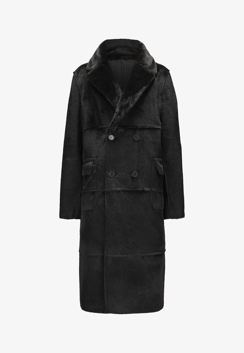 Schwarzer, doppelt knöpfbarer Mantel aus Kunstpelz, mit breitem Kragen, zwei Fronttaschen und einer strukturierten Optik.