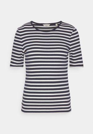 Tumesinised ja valged triibulised T-särk, lühikesed varrukad, ümar kaelus, pehme puuvillane materjal, millel on ühtlased triibud ja lõdvem istuvus.