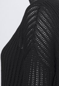 RIANI Stickad tröja - black