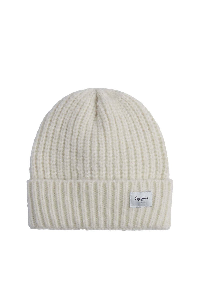 Gorro de punto blanco con textura acanalada, que presenta un puño doblado. Tiene una pequeña etiqueta tejida con "Pepe Jeans" adjunta.