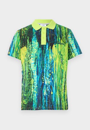 Polo a maniche corte con un vivace motivo astratto blu e verde, caratterizzata da un colletto verde lime e una patta con tre bottoni.