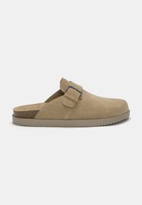 PULL&BEAR WITH BUCKLE - Natikače - brown