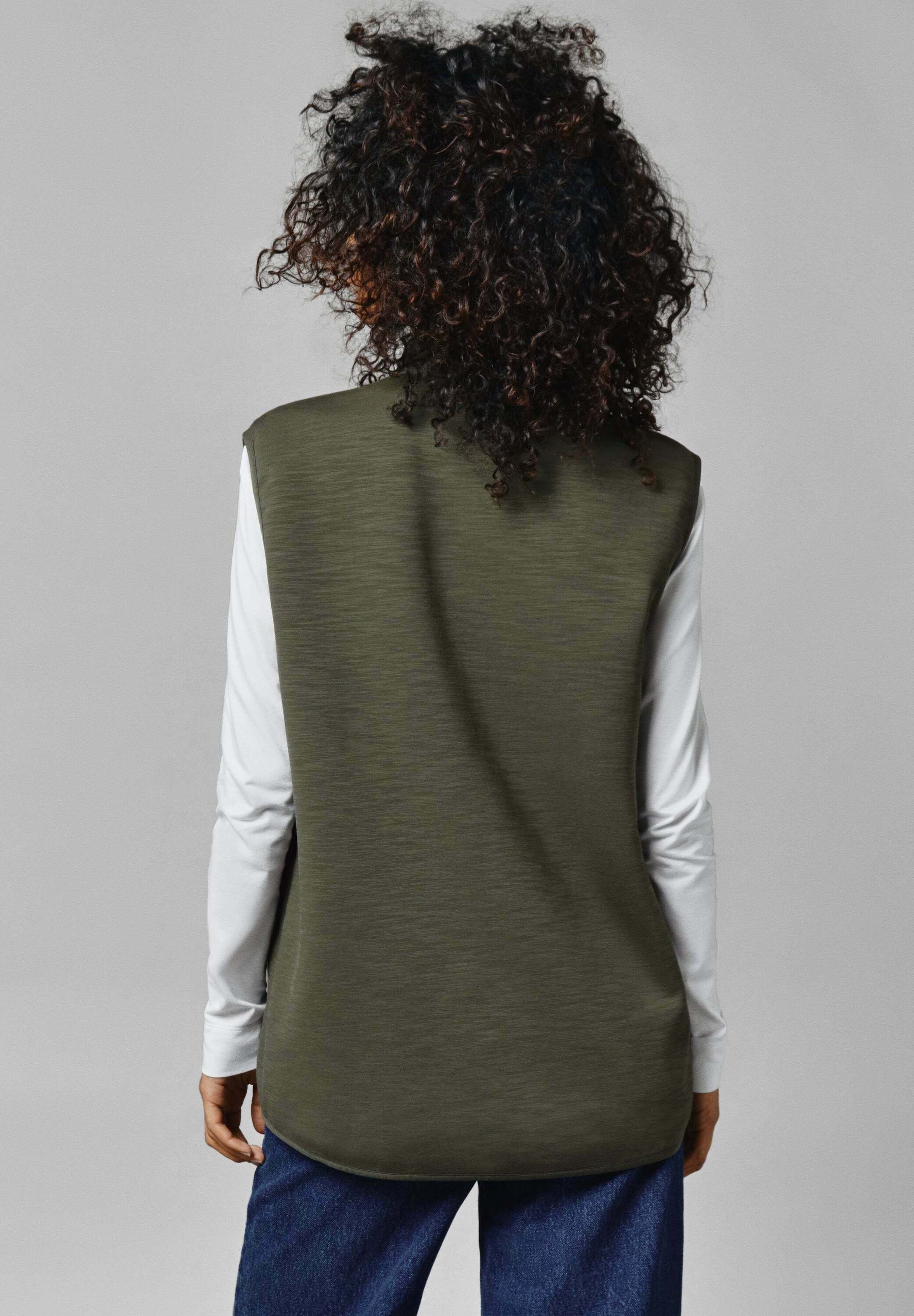 Red Bull Racing Hybrid Vest レッドブルー ベスト アウター