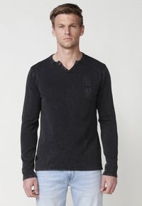 Vesta - black