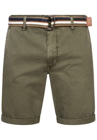 Shorts vert olive en coton avec un devant plat, des ourlets roulés et une ceinture tissée rayée avec des accents marine, blanc et beige.
