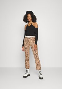 Weekday HALTER CUT OUT LONG SLEEVE - Camisola de manga comprida - black