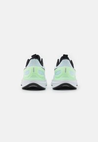 Nike Performance STRUCTURE 25 - Tenisice za cestovno trčanje - white/black/glacier blue/vapor green/laser fuchsia