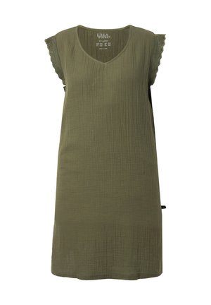 Robe sans manches vert olive avec un col en V et une bordure en dentelle sur les bords des épaules, en tissu texturé et longueur jusqu'aux genoux.