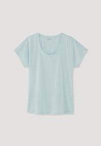 Light blue short-sleeve t-shirt with a round neckline. Made of soft material, featuring a relaxed fit and smooth texture.