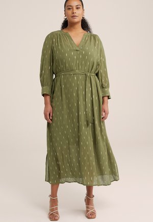 WE Fashion CURVE - Freizeitkleid - green