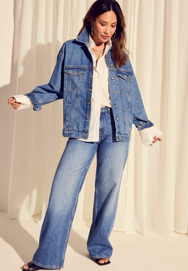 myleene klass denim dress Boots Myleene Klass Denim Dress How To Pull Off Sexy Knee-high Boot Look  Like Adele,