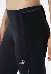 New Balance IMPACT RUN CROP. - Kurze Sporthose - black