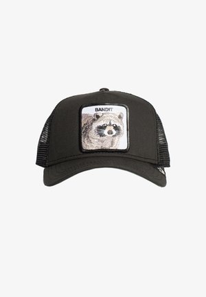 Schwarze Trucker-Mütze mit Mesh-Seitenpanelen. verfügt über einen quadratischen Aufnäher eines Waschbären mit der Aufschrift "BANDIT". Baumwollfront und gebogener Schirm.