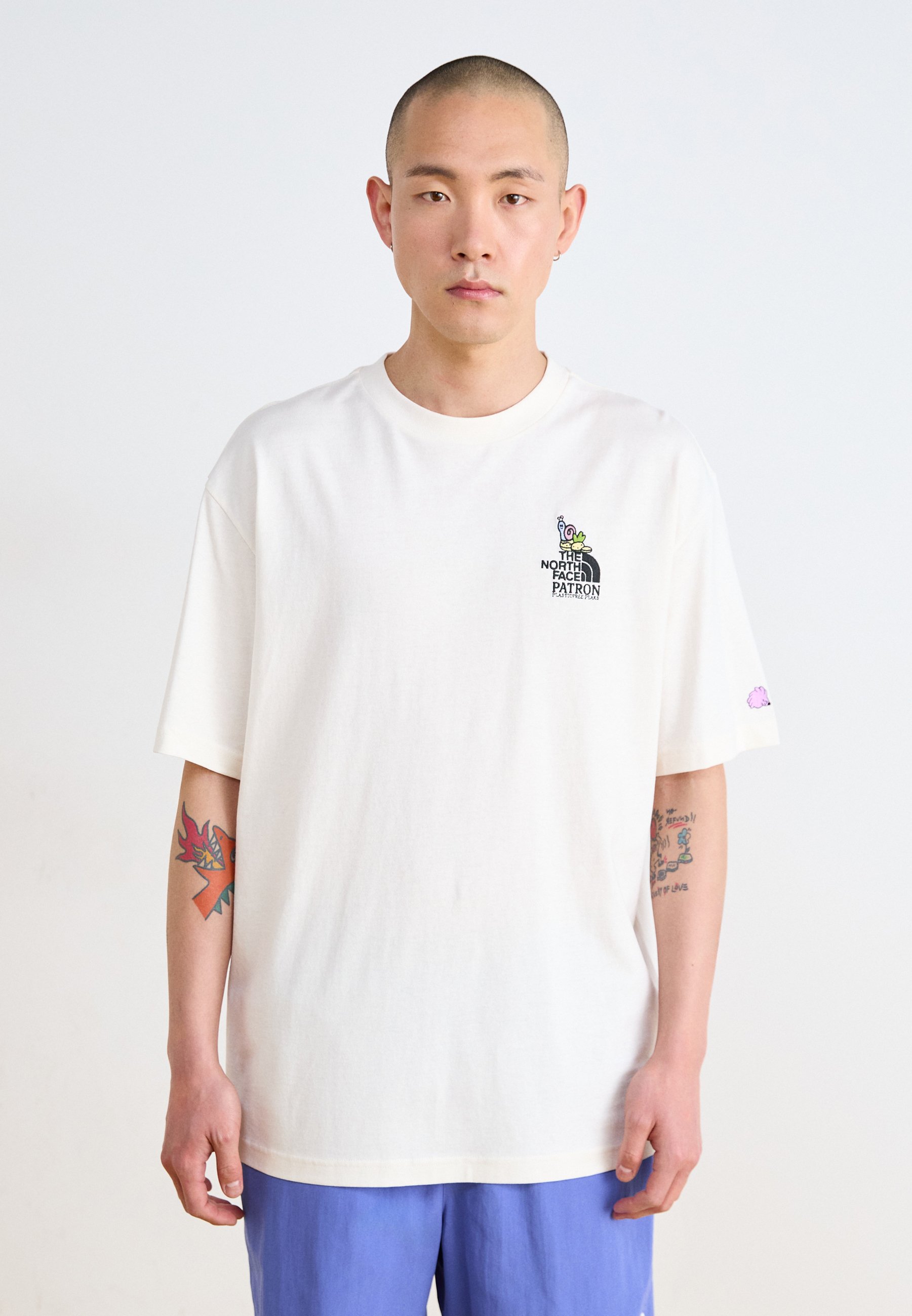 ★ドイツ発*THE NORTH FACE*新作*Clean Trails Tシャツ/W★ Unisex Clean Trails Oversized T-Shirt | The North Face FI