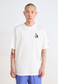 The North Face - CLEAN TRAILS OVERSIZED TEE - Print T-shirt - white dune Thumbnail Image 1