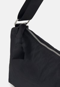 Even&Odd Borsa a tracolla - black