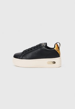 EPIC HIGH - Joggesko - black