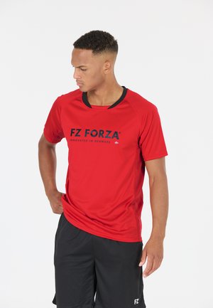Rød atletisk t-shirt med sorte accenter og branding "FZ FORZA," lavet af letvægtsmateriale, med korte ærmer og rund halsudskæring.