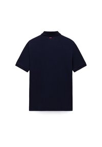 Marineblå poloshirt med klassisk krave og korte ærmer. Har en diskret logo i kontrastfarve på bagsiden af nakken. Glat tekstur.