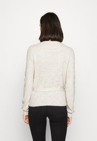Vero Moda Tall VMRUBELLEFILE WRAP CARDIGAN - Cardigan - birch melange