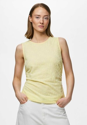 Pieces - Top