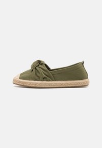 Selected, khaki