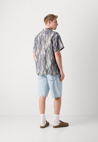 Scotch & Soda PRINTED SHORT SLEEVED SHIRT - Ing - navy