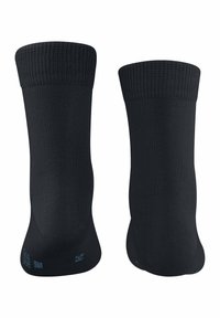 Czarne skarpetki do kostek wykonane z gładkiego, elastycznego materiału. Posiadają ściągacze i wzmocnione pięty oraz palce. Bez wzorów ani akcentów.