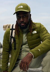 The North Face BELLEVIEW STRETCH DOWN JACKET - Casaco de penas - forest olive